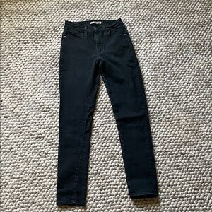 Levi's Women's Black Skinny Jeans